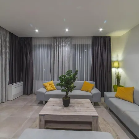 فيلة Luxury 3 With Private Pool, Jacuzzi And Gym By The On Ciovo - Okrug Donji تروغير