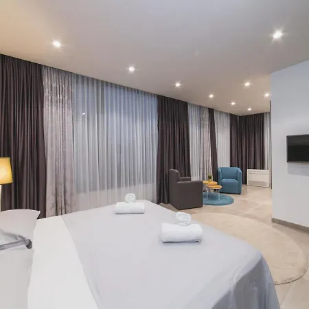 וילה Luxury 3 With Private Pool, Jacuzzi And Gym By The On Ciovo - Okrug Donji *