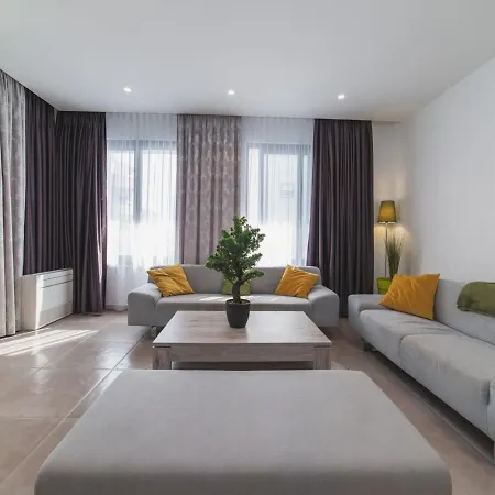 Luxury 3 With Private Pool, Jacuzzi And Gym By The On Ciovo - Okrug Donji וילה *