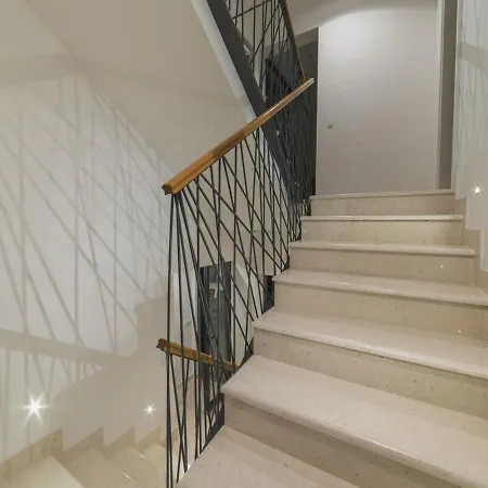 فيلة Luxury 3 With Private Pool, Jacuzzi And Gym By The On Ciovo - Okrug Donji تروغير