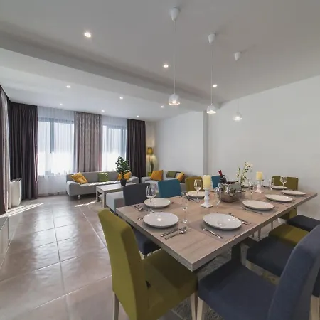 Luxury 3 With Private Pool, Jacuzzi And Gym By The On Ciovo - Okrug Donji וילה *