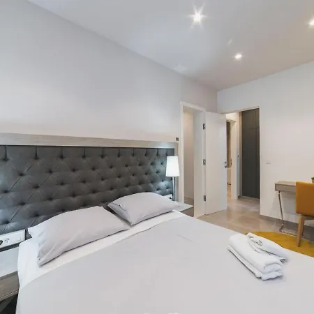 Luxury 3 With Private Pool, Jacuzzi And Gym By The On Ciovo - Okrug Donji וילה