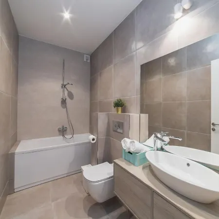 Luxury 3 With Private Pool, Jacuzzi And Gym By The On Ciovo - Okrug Donji