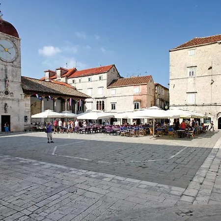 Luxury 3 With Private Pool, Jacuzzi And Gym By The On Ciovo - Okrug Donji فيلة