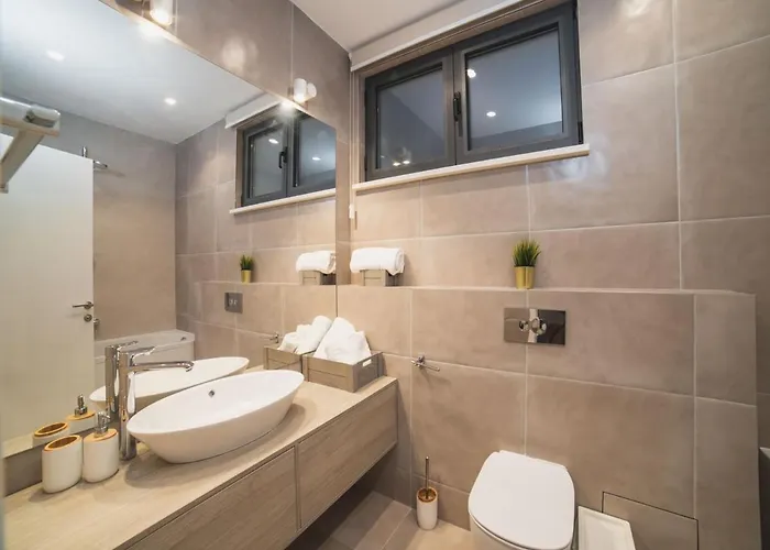 Villa Luxury 3 With Private Pool, Jacuzzi And Gym By The On Ciovo - Okrug Donji *