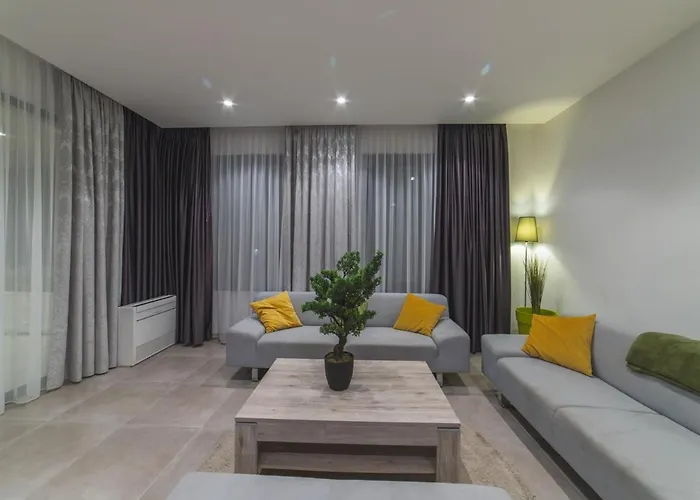 Villa Luxury 3 With Private Pool, Jacuzzi And Gym By The On Ciovo - Okrug Donji Trogir