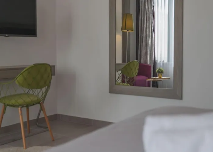 Villa Luxury 3 With Private Pool, Jacuzzi And Gym By The On Ciovo - Okrug Donji Trogir