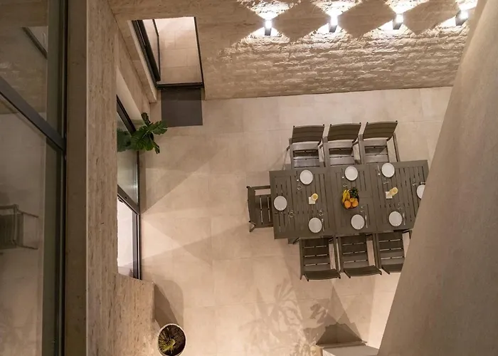 Luxury 3 With Private Pool, Jacuzzi And Gym By The On Ciovo - Okrug Donji Villa *