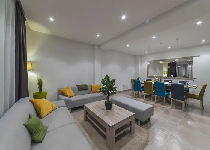 Luxury 3 With Private Pool, Jacuzzi And Gym By The On Ciovo - Okrug Donji * Trogir