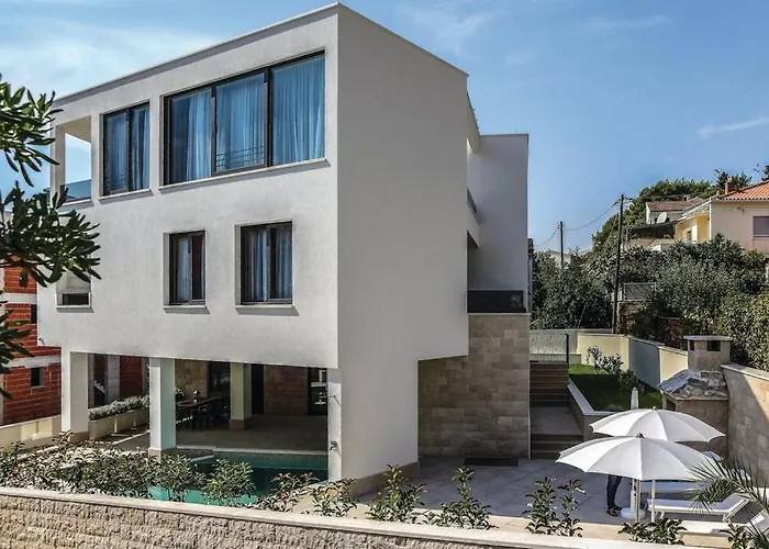 Luxury 3 With Private Pool, Jacuzzi And Gym By The On Ciovo - Okrug Donji