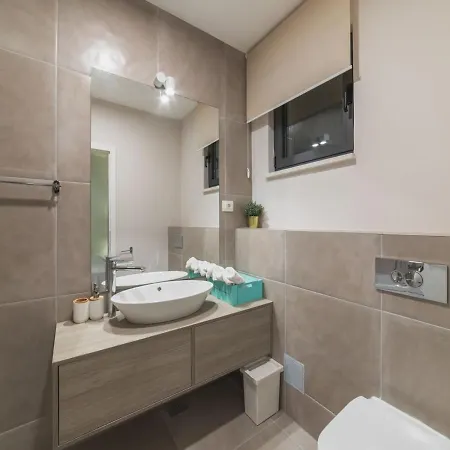 Villa Luxury 3 With Private Pool, Jacuzzi And Gym By The On Ciovo - Okrug Donji Trogir