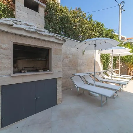 Luxury 3 With Private Pool, Jacuzzi And Gym By The On Ciovo - Okrug Donji Trogir