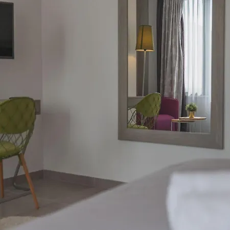 Villa Luxury 3 With Private Pool, Jacuzzi And Gym By The On Ciovo - Okrug Donji Trogir