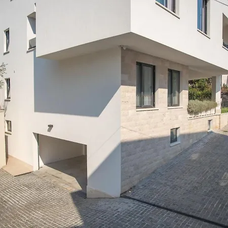 Willa Luxury 3 With Private Pool, Jacuzzi&gym By The On Ciovo - Okrug Donji *