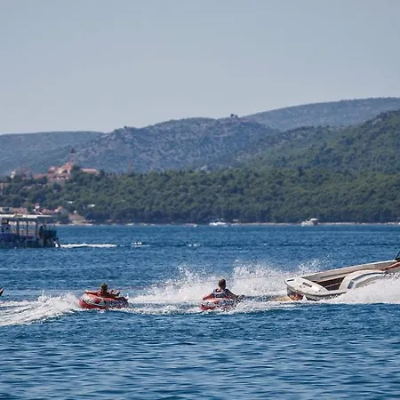 Luxury 3 With Private Pool, Jacuzzi And Gym By The On Ciovo - Okrug Donji * Trogir