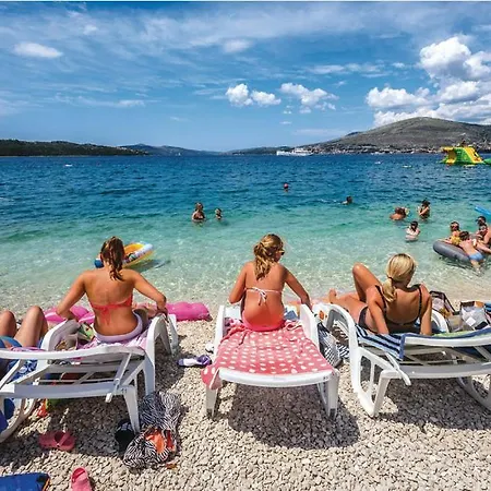 Luxury 3 With Private Pool, Jacuzzi And Gym By The On Ciovo - Okrug Donji Villa *