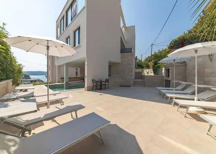 Willa Luxury 3 With Private Pool, Jacuzzi And Gym By The On Ciovo - Okrug Donji *