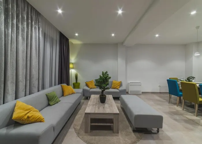 Luxury 3 With Private Pool, Jacuzzi And Gym By The On Ciovo - Okrug Donji