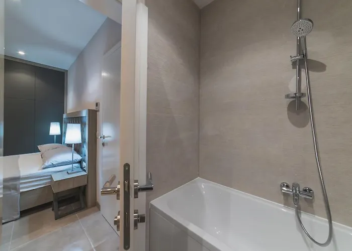 Luxury 3 With Private Pool, Jacuzzi And Gym By The On Ciovo - Okrug Donji *
